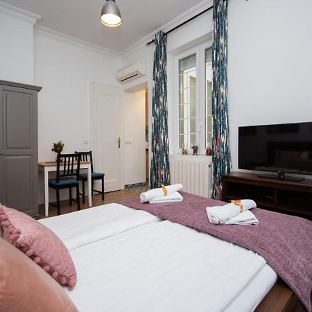 Downtown Star Apartment Belgrade Room photo